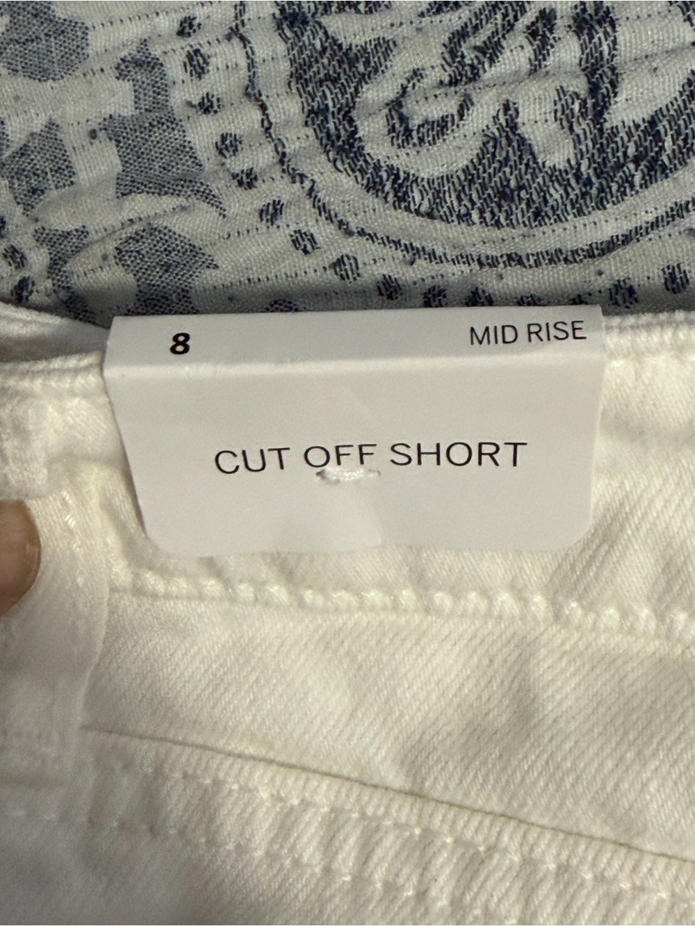 PINK Victoria's Secret White Mid-Rise Cutoff Jean Shorts 8 NWT - Picture 9 of 9